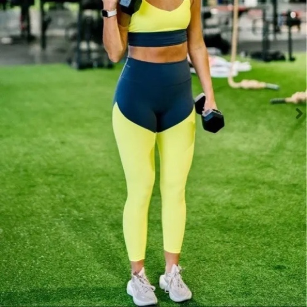 Zyia Active Neon Yellow and gray Parallel Luxe Workout Leggings Size 6-8 and 4